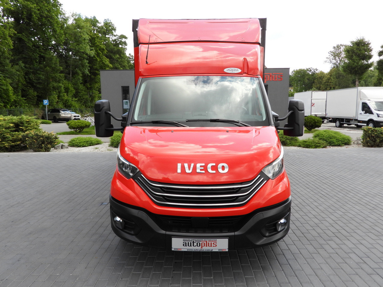 IVECO DAILY 35S21 TARPAULIN 10 PALLETS WEBASTO CRUISE CONTROL NAVIGATION LED LIGHTS PNEUMATICS AUTOMATIC TRANSMISSION HI-MATIC AIR CONDITIONING 210HP - Transportbil med kapell: bild 5 IVECO DAILY 35S21 TARPAULIN 10 PALLETS WEBASTO CRUISE CONTROL NAVIGATION LED LIGHTS PNEUMATICS AUTOMATIC TRANSMISSION HI-MATIC AIR CONDITIONING 210HP - Transportbil med kapell: bild 5