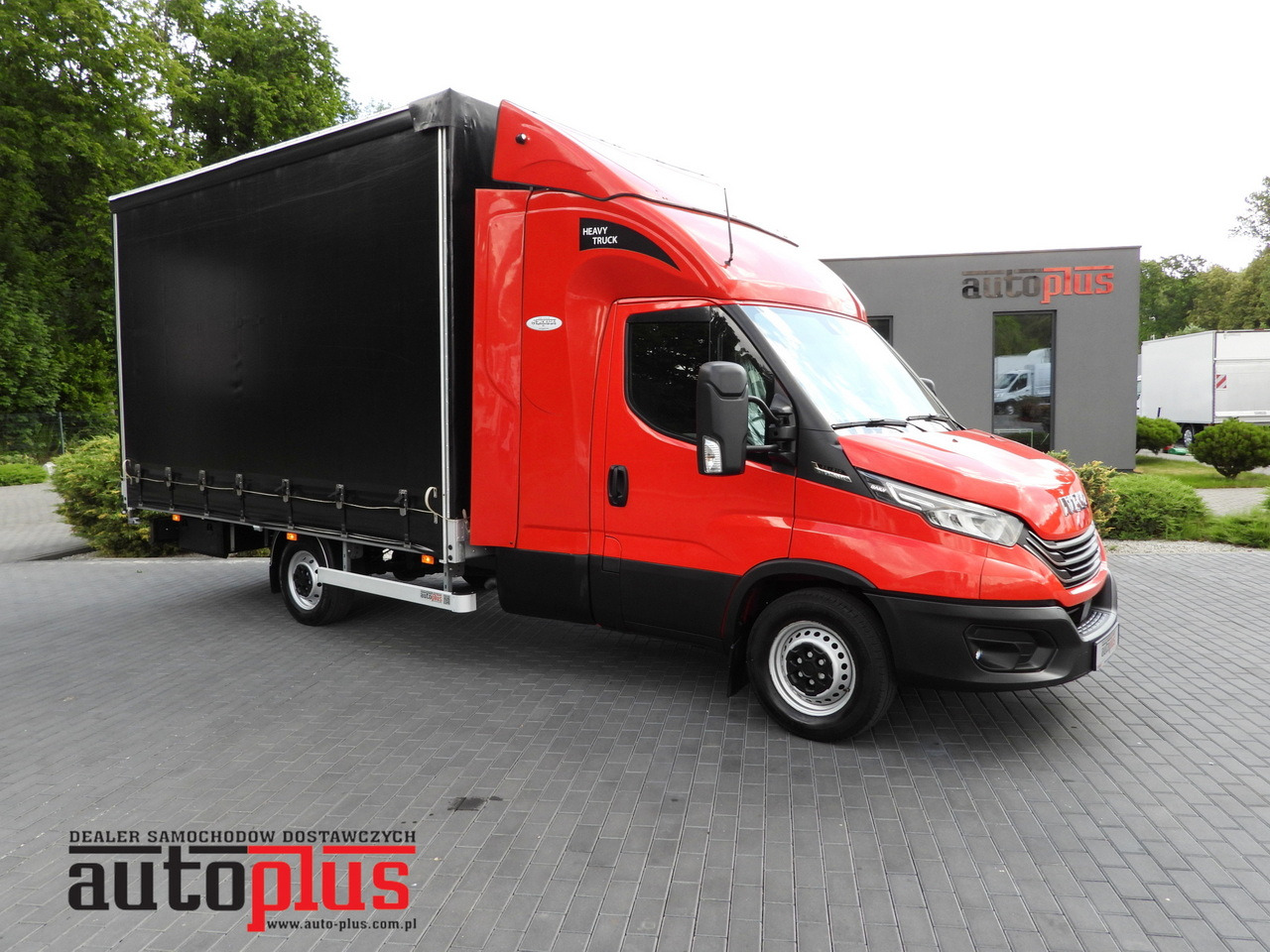 IVECO DAILY 35S21 TARPAULIN 10 PALLETS WEBASTO CRUISE CONTROL NAVIGATION LED LIGHTS PNEUMATICS AUTOMATIC TRANSMISSION HI-MATIC AIR CONDITIONING 210HP - Transportbil med kapell: bild 1 IVECO DAILY 35S21 TARPAULIN 10 PALLETS WEBASTO CRUISE CONTROL NAVIGATION LED LIGHTS PNEUMATICS AUTOMATIC TRANSMISSION HI-MATIC AIR CONDITIONING 210HP - Transportbil med kapell: bild 1