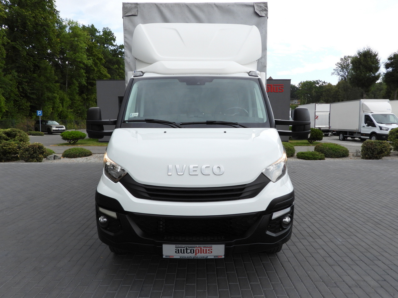 IVECO DAILY 50C15 TARPAULIN 12 PALLETS CRUISE CONTROL TWIN WHEELS AIR CONDITIONING 150HP - Transportbil med kapell: bild 5 IVECO DAILY 50C15 TARPAULIN 12 PALLETS CRUISE CONTROL TWIN WHEELS AIR CONDITIONING 150HP - Transportbil med kapell: bild 5