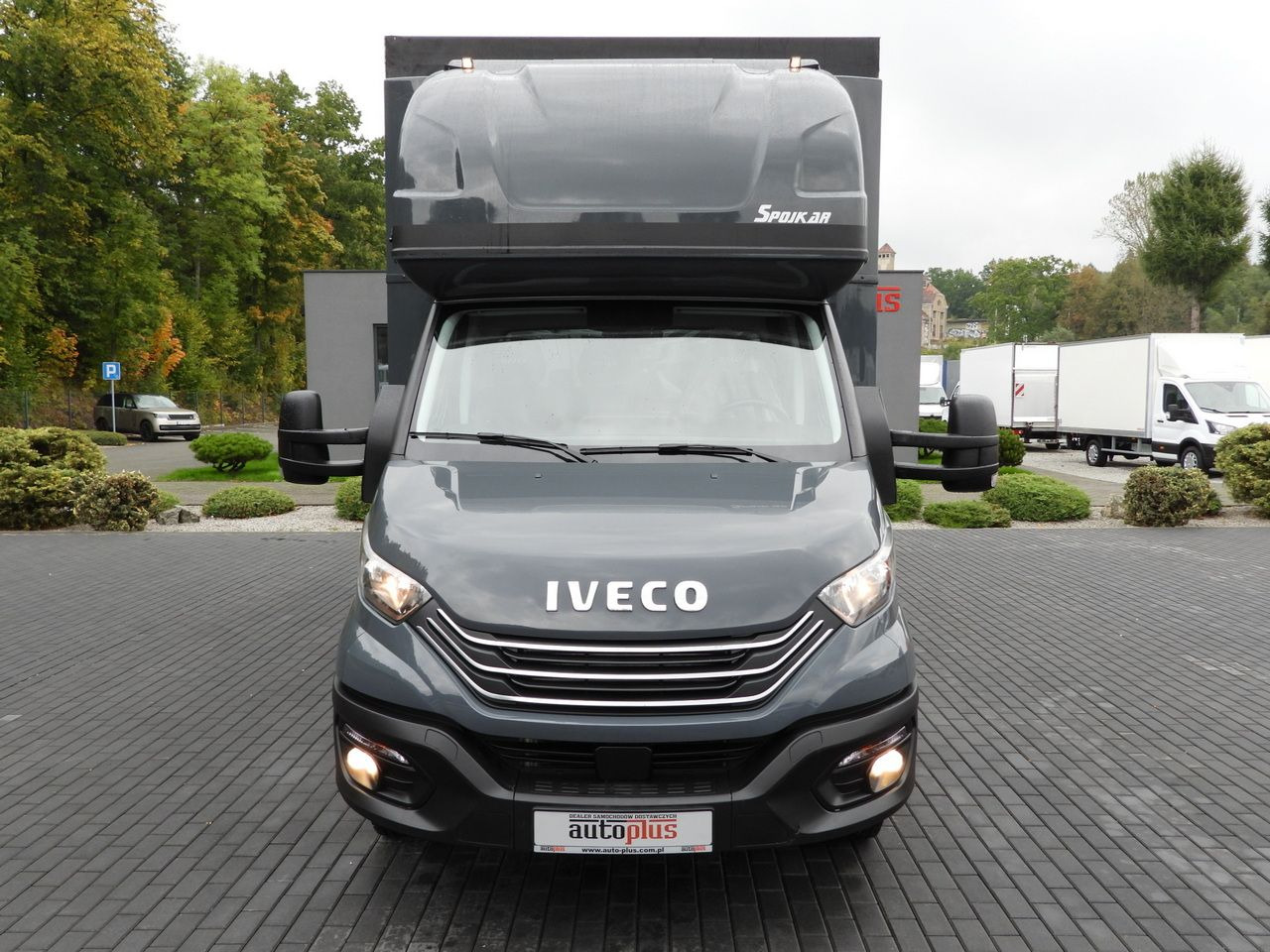 IVECO DAILY 50C18 TARPAULIN 14 PALLETS WEBASTO CRUISE CONTROL PNEUMATICS TWIN WHEELS AIR CONDITIONING 180HP - Transportbil med kapell: bild 5 IVECO DAILY 50C18 TARPAULIN 14 PALLETS WEBASTO CRUISE CONTROL PNEUMATICS TWIN WHEELS AIR CONDITIONING 180HP - Transportbil med kapell: bild 5
