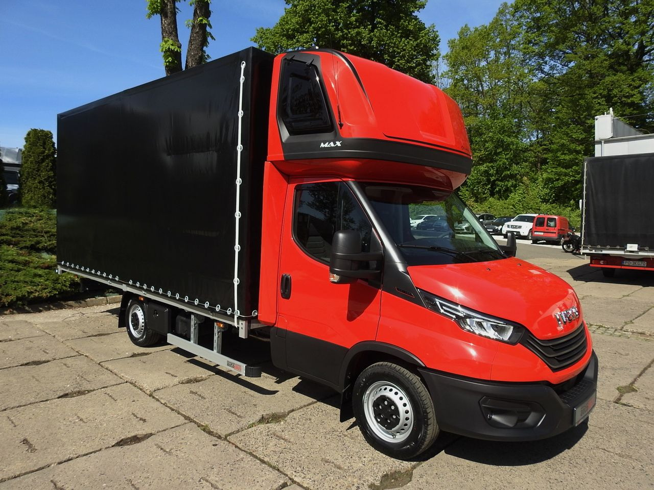 IVECO DAILY NEW TARPAULIN 10 PALLETS WEBASTO CRUISE CONTROL NAVIGATION AIR CONDITIONING LED LIGHTS 180HP - Transportbil med kapell: bild 4 IVECO DAILY NEW TARPAULIN 10 PALLETS WEBASTO CRUISE CONTROL NAVIGATION AIR CONDITIONING LED LIGHTS 180HP - Transportbil med kapell: bild 4