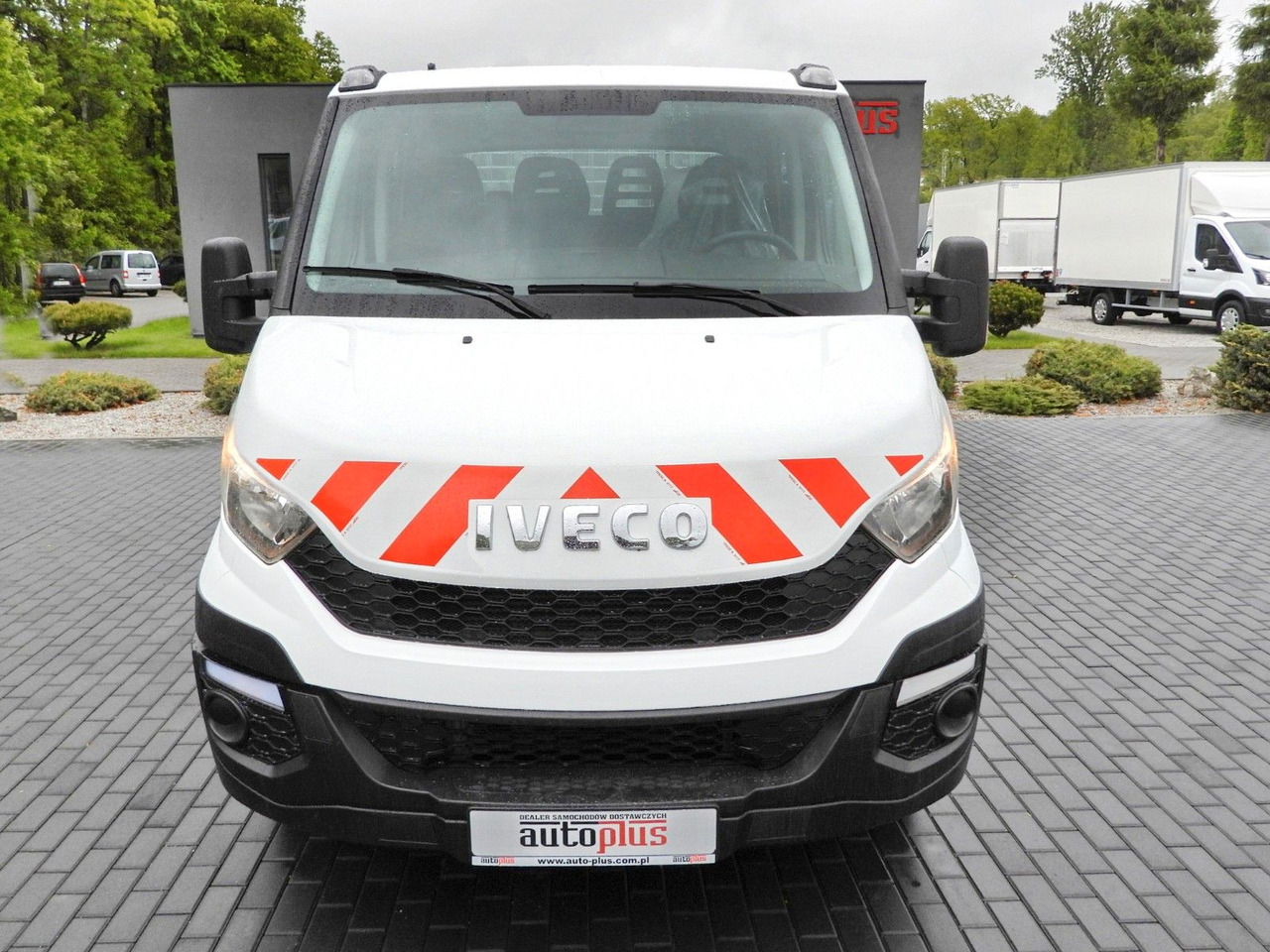 Iveco DAILY 35C13 KIPPER DOPPELKABINE DOKA 7 SITZE A/C - Transportbil med tippflak, Dubbelhytt transportbil: bild 5 Iveco DAILY 35C13 KIPPER DOPPELKABINE DOKA 7 SITZE A/C - Transportbil med tippflak, Dubbelhytt transportbil: bild 5