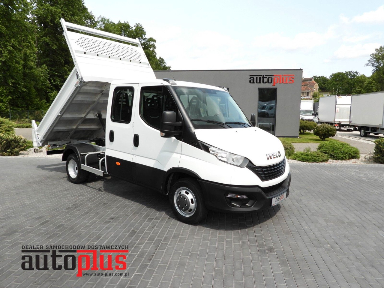 Iveco DAILY 35C14 KIPPER DOPPELKABINE DOKA 6 SITZE A/C - Transportbil med tippflak, Dubbelhytt transportbil: bild 1 Iveco DAILY 35C14 KIPPER DOPPELKABINE DOKA 6 SITZE A/C - Transportbil med tippflak, Dubbelhytt transportbil: bild 1