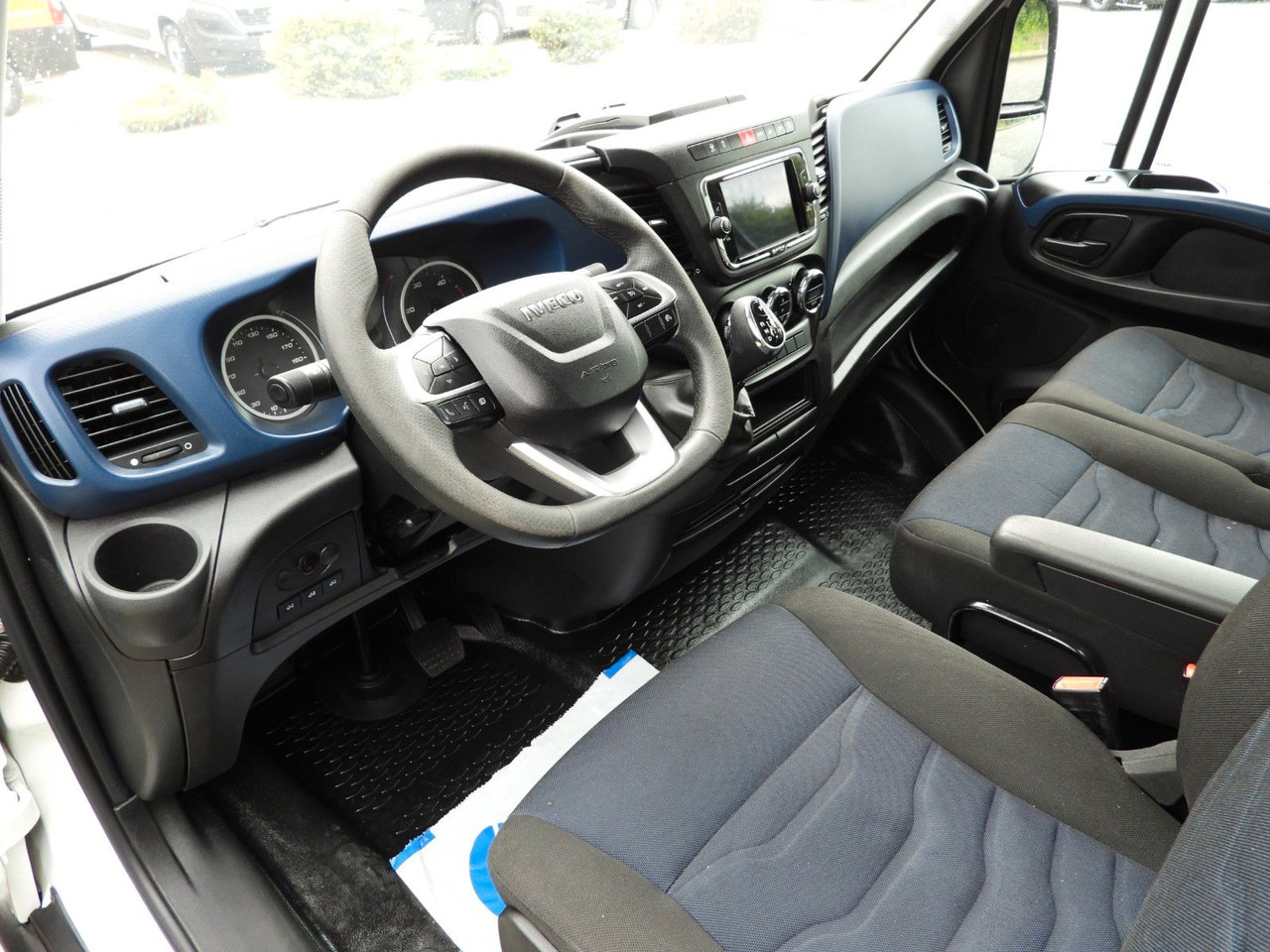 Iveco DAILY 35C21 KIPPER TEMPOMAT NAVIGATION LED - Transportbil med tippflak: bild 2 Iveco DAILY 35C21 KIPPER TEMPOMAT NAVIGATION LED - Transportbil med tippflak: bild 2