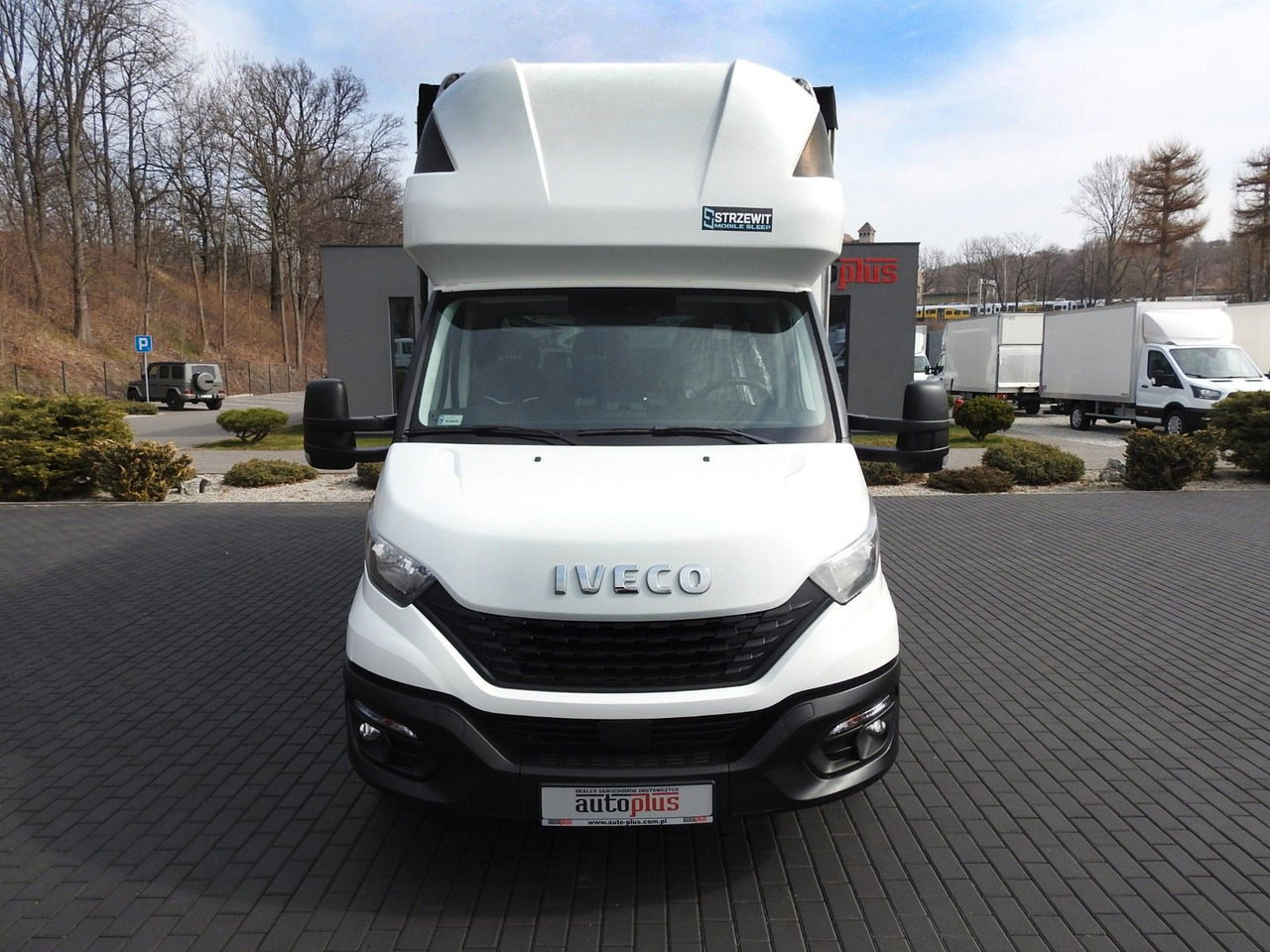 Iveco DAILY 35S18 PRITSCHE PLANE 10 PALETTEN WEBASTO - Transportbil med kapell: bild 5 Iveco DAILY 35S18 PRITSCHE PLANE 10 PALETTEN WEBASTO - Transportbil med kapell: bild 5