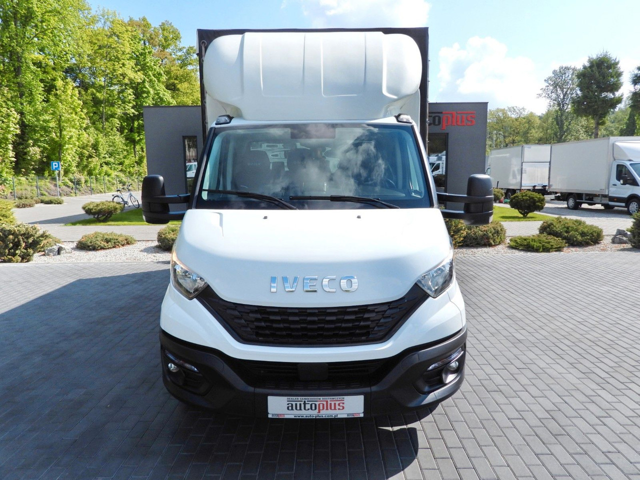 Iveco DAILY 35S18 PRITSCHE PLANE AUFZUG 8 PALETTEN - Transportbil med kapell: bild 5 Iveco DAILY 35S18 PRITSCHE PLANE AUFZUG 8 PALETTEN - Transportbil med kapell: bild 5