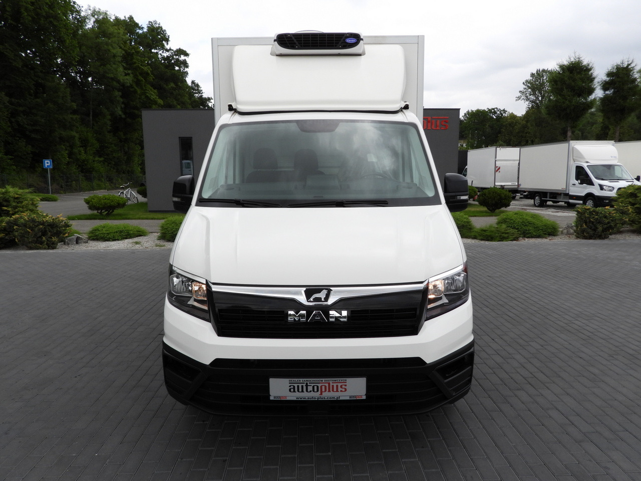 MAN TGE 3.180 REGRIGERATOR BOX 0*C CRUISE CONTROL TWIN WHEELS AIR CONDITIONING 180HP - Kylbil: bild 5 MAN TGE 3.180 REGRIGERATOR BOX 0*C CRUISE CONTROL TWIN WHEELS AIR CONDITIONING 180HP - Kylbil: bild 5