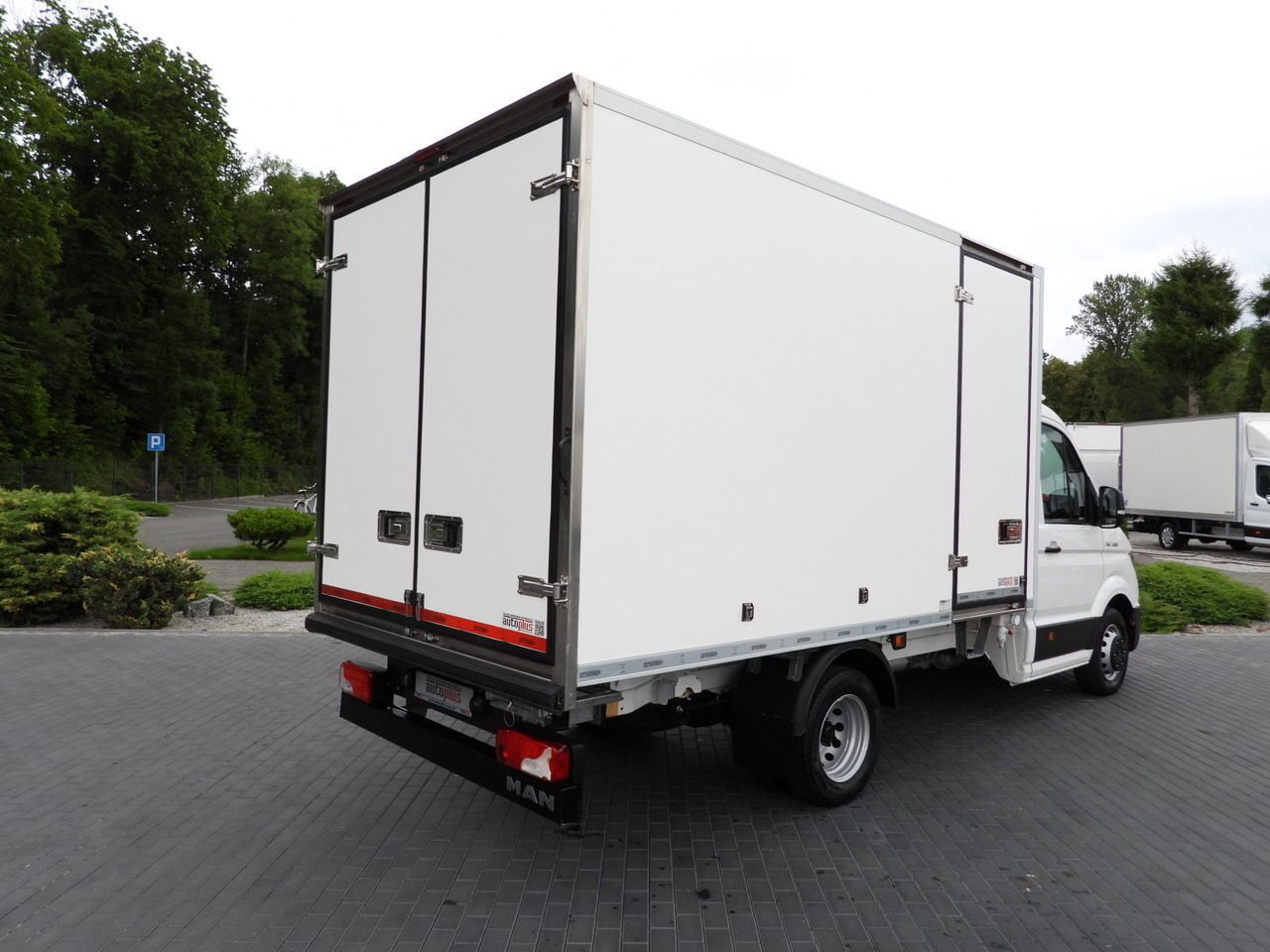 MAN TGE 3.180 REGRIGERATOR BOX 0*C CRUISE CONTROL TWIN WHEELS AIR CONDITIONING 180HP - Kylbil: bild 3 MAN TGE 3.180 REGRIGERATOR BOX 0*C CRUISE CONTROL TWIN WHEELS AIR CONDITIONING 180HP - Kylbil: bild 3