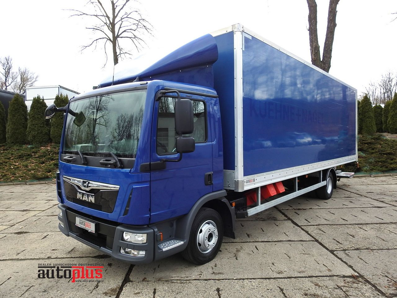 MAN TGL 12.220 BOX LIFT 18 PALLETS CRUISE CONTROLAIR CONDITIONING PNEUMATICS AUTOMATIC TWIN WHEELS 220HP - Volymskåp: bild 1 MAN TGL 12.220 BOX LIFT 18 PALLETS CRUISE CONTROLAIR CONDITIONING PNEUMATICS AUTOMATIC TWIN WHEELS 220HP - Volymskåp: bild 1