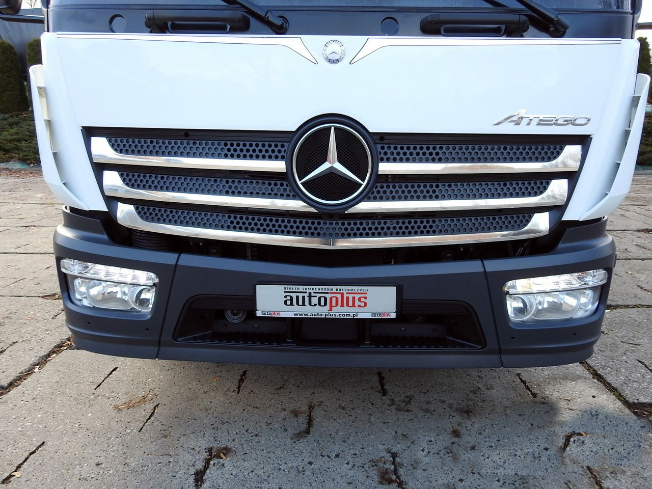 Kylbil lastbil MERCEDES ATEGO 12.24 REGRIGERATOR BOX -10*C LIFT 16 PALLETS HEATING FUNCTION WEBASTO CRUISE CONTROL PNEUMATICS AIR CONDITIONING  240HP: bild 19
