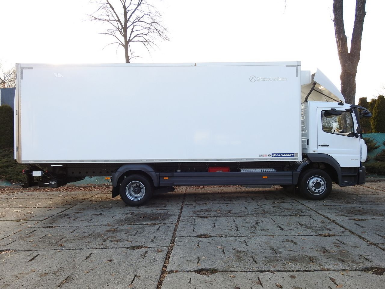Kylbil lastbil MERCEDES ATEGO 12.24 REGRIGERATOR BOX -10*C LIFT 16 PALLETS HEATING FUNCTION WEBASTO CRUISE CONTROL PNEUMATICS AIR CONDITIONING  240HP: bild 7