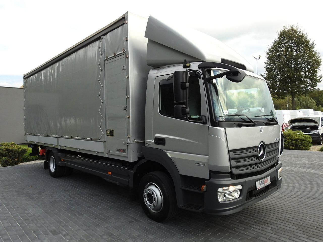 MERCEDES ATEGO 1221 TARPAULIN LIFT 16 PALLETS WEBASTO AIR CONDITIONING PNEUMATICS TWIN WHEELS 230HP - Transportbil med kapell: bild 4 MERCEDES ATEGO 1221 TARPAULIN LIFT 16 PALLETS WEBASTO AIR CONDITIONING PNEUMATICS TWIN WHEELS 230HP - Transportbil med kapell: bild 4