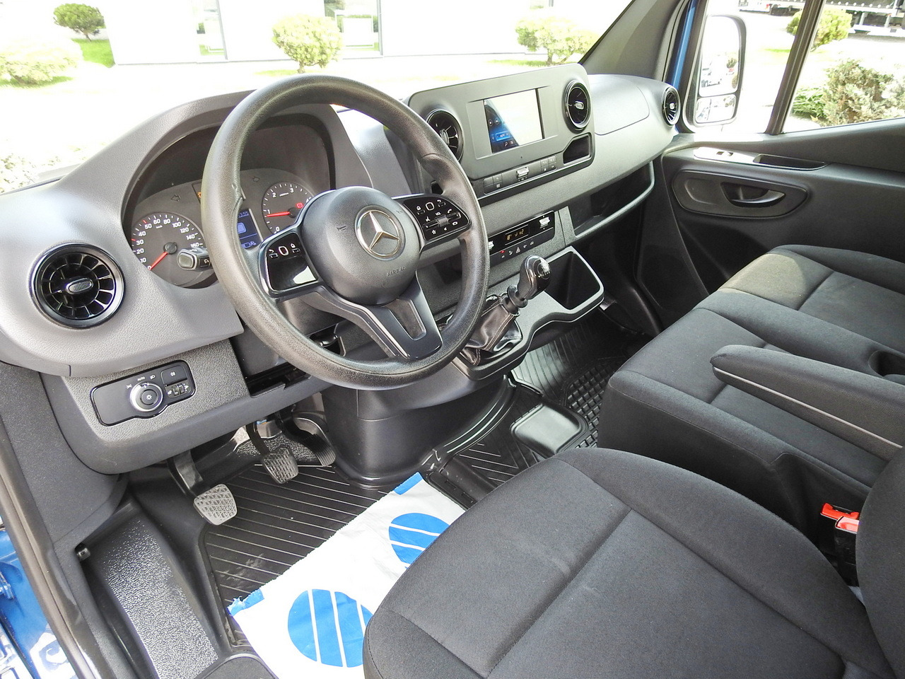 MERCEDES SPRINTER 316 STAKE BODY DOUBLE CABIN DOKA 7 SEATS AIR CONDITIONING 160HP - Dubbelhytt transportbil: bild 2 MERCEDES SPRINTER 316 STAKE BODY DOUBLE CABIN DOKA 7 SEATS AIR CONDITIONING 160HP - Dubbelhytt transportbil: bild 2
