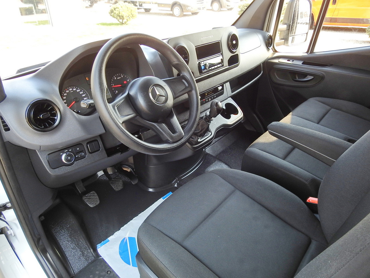 MERCEDES SPRINTER 316 TARPAULIN 10 PALLETS WEBASTO AIR CONDITIONING 165HP - Transportbil med kapell: bild 2 MERCEDES SPRINTER 316 TARPAULIN 10 PALLETS WEBASTO AIR CONDITIONING 165HP - Transportbil med kapell: bild 2