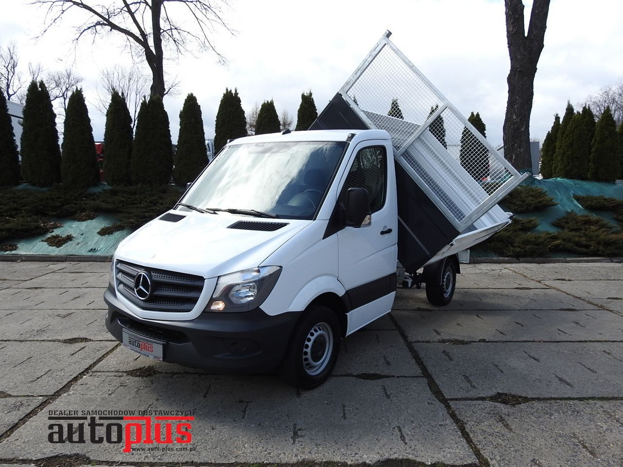 MERCEDES SPRINTER 316 THREE-WAY TIPPER CRUISE CONTROL AUTOMATIC TRANSMISSION AIR CONDITIONING 160HP - Transportbil med tippflak: bild 1 MERCEDES SPRINTER 316 THREE-WAY TIPPER CRUISE CONTROL AUTOMATIC TRANSMISSION AIR CONDITIONING 160HP - Transportbil med tippflak: bild 1