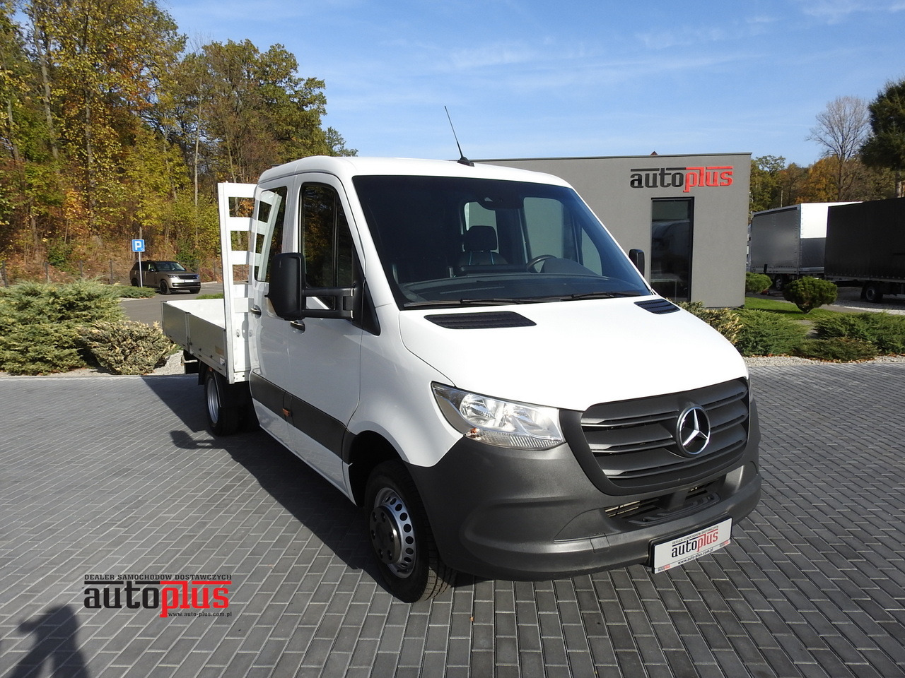 MERCEDES SPRINTER 516 STAKE BODY DOUBLE CABIN DOKA 6 SEATS CRUISE CONTROL AIR CONDITIONING TWIN WHEELS 160HP - Dubbelhytt transportbil: bild 1 MERCEDES SPRINTER 516 STAKE BODY DOUBLE CABIN DOKA 6 SEATS CRUISE CONTROL AIR CONDITIONING TWIN WHEELS 160HP - Dubbelhytt transportbil: bild 1