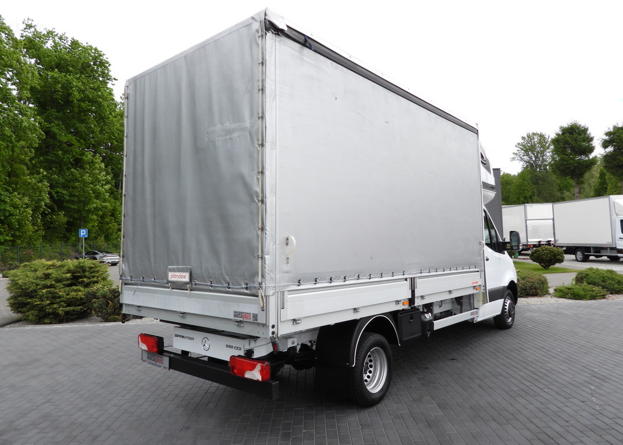 MERCEDES SPRINTER 519 TARPAULIN 8 PALLETS WEBASTO CRUISE CONTROL TWIN WHEELS AIR CONDITIONING 190HP - Transportbil med kapell: bild 3 MERCEDES SPRINTER 519 TARPAULIN 8 PALLETS WEBASTO CRUISE CONTROL TWIN WHEELS AIR CONDITIONING 190HP - Transportbil med kapell: bild 3