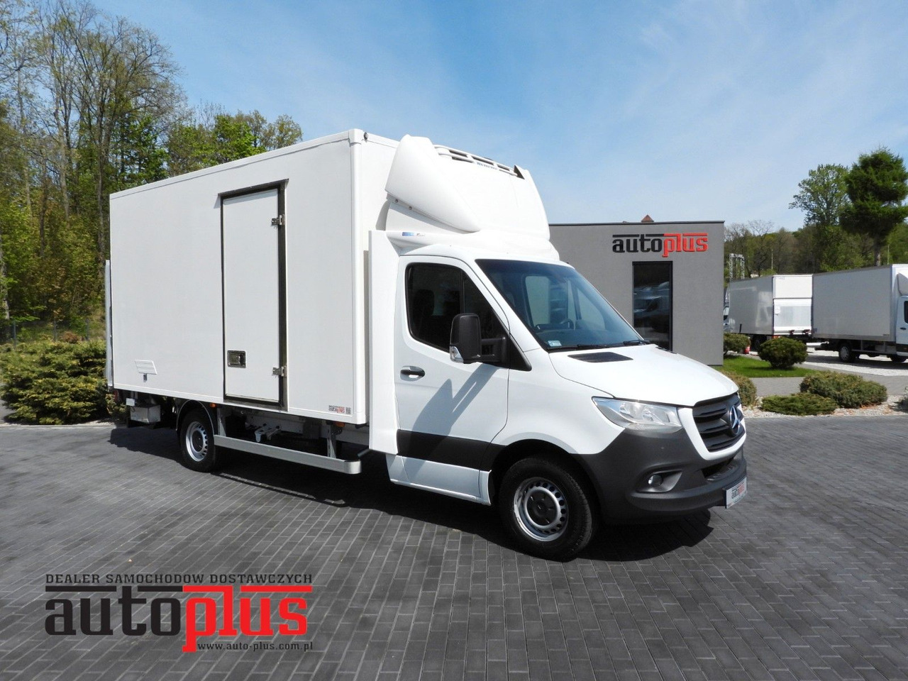 Mercedes-Benz SPRINTER 316 KÜHLKOFFER 0*C AUFZUG 8 PALETTEN - Kylbil: bild 1 Mercedes-Benz SPRINTER 316 KÜHLKOFFER 0*C AUFZUG 8 PALETTEN - Kylbil: bild 1