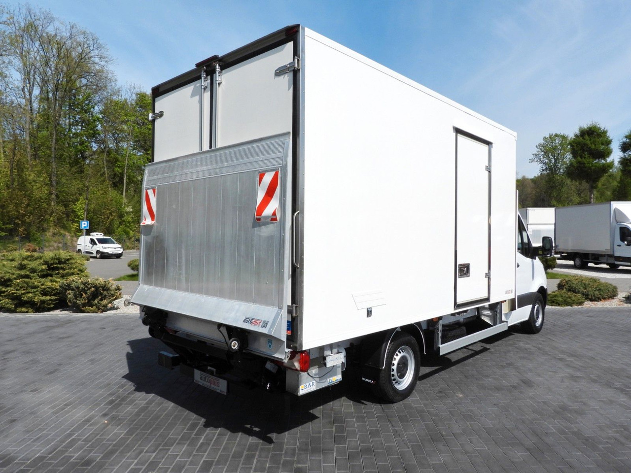 Mercedes-Benz SPRINTER 316 KÜHLKOFFER 0*C AUFZUG 8 PALETTEN - Kylbil: bild 3 Mercedes-Benz SPRINTER 316 KÜHLKOFFER 0*C AUFZUG 8 PALETTEN - Kylbil: bild 3