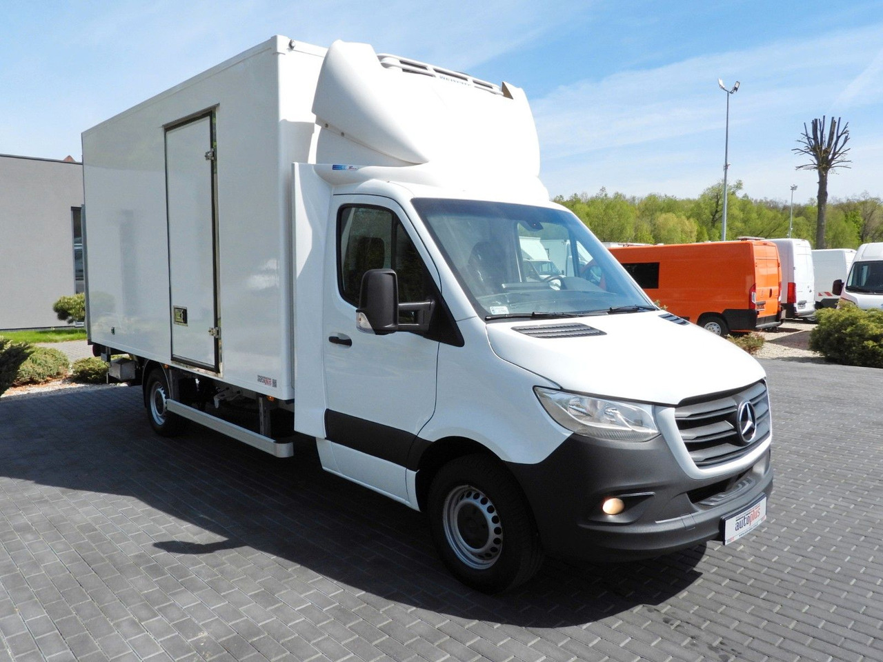 Mercedes-Benz SPRINTER 316 KÜHLKOFFER 0*C AUFZUG 8 PALETTEN - Kylbil: bild 4 Mercedes-Benz SPRINTER 316 KÜHLKOFFER 0*C AUFZUG 8 PALETTEN - Kylbil: bild 4