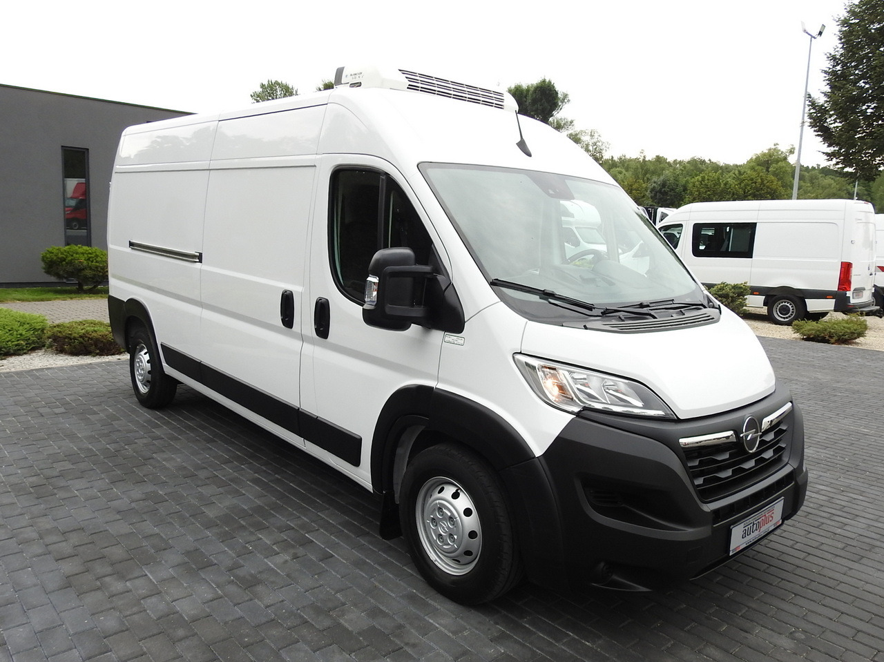 OPEL MOVANO REFRIGERATOR VAN 0*C HEATING FUNCTION AIR CONDITIONING 140HP - Kylbil: bild 4 OPEL MOVANO REFRIGERATOR VAN 0*C HEATING FUNCTION AIR CONDITIONING 140HP - Kylbil: bild 4