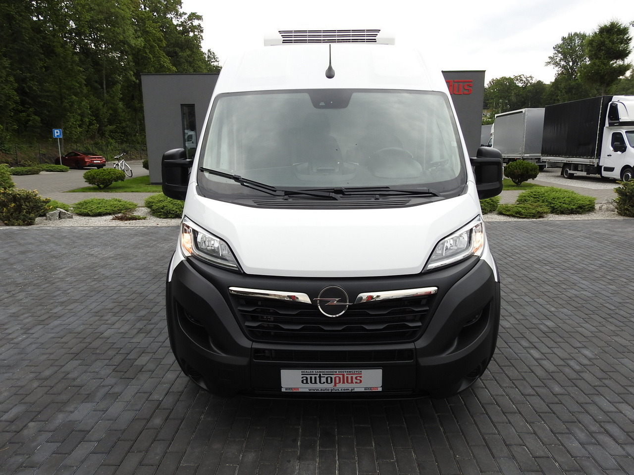OPEL MOVANO REFRIGERATOR VAN 0*C HEATING FUNCTION AIR CONDITIONING 140HP - Kylbil: bild 5 OPEL MOVANO REFRIGERATOR VAN 0*C HEATING FUNCTION AIR CONDITIONING 140HP - Kylbil: bild 5