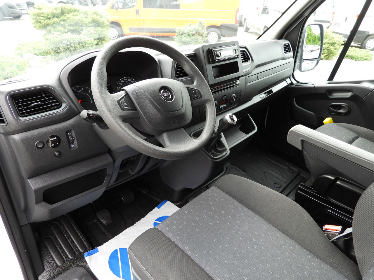 OPEL MOVANO TARPAULIN 10 PALLETS WEBASTO CRUISE CONTROL AIR CONDITIONING LED LIGHTS PNEUMATICS 165HP - Transportbil med kapell: bild 2 OPEL MOVANO TARPAULIN 10 PALLETS WEBASTO CRUISE CONTROL AIR CONDITIONING LED LIGHTS PNEUMATICS 165HP - Transportbil med kapell: bild 2