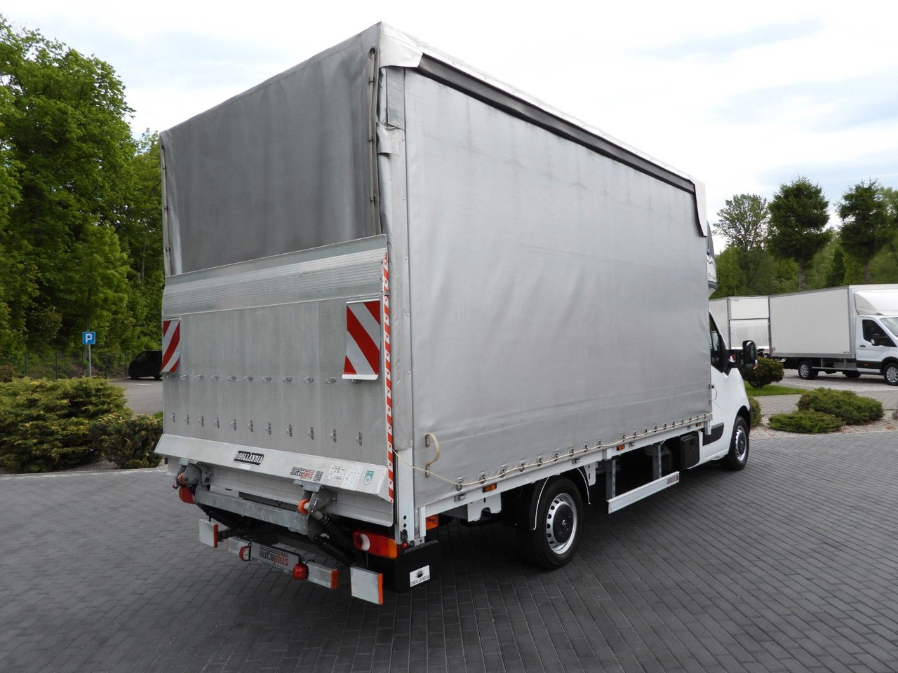 Opel MOVANO PRITSCHE PLANE AUFZUG 9 PALETTEN WEBASTO - Transportbil med kapell: bild 3 Opel MOVANO PRITSCHE PLANE AUFZUG 9 PALETTEN WEBASTO - Transportbil med kapell: bild 3