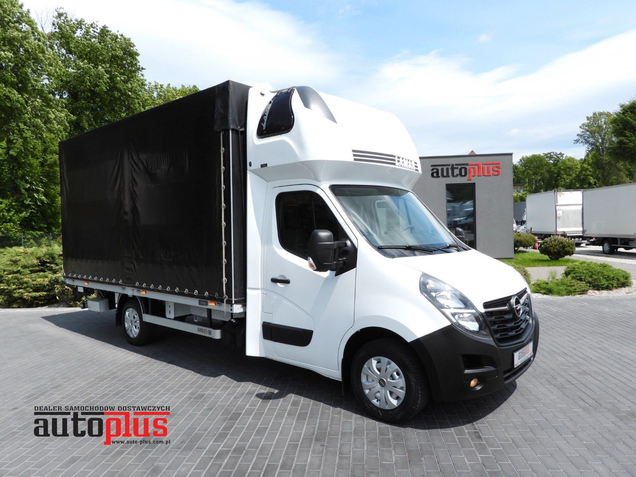 Opel MOVANO PRITSCHE PLANE AUFZUG 9 PALETTEN WEBASTO - Transportbil med kapell: bild 1 Opel MOVANO PRITSCHE PLANE AUFZUG 9 PALETTEN WEBASTO - Transportbil med kapell: bild 1
