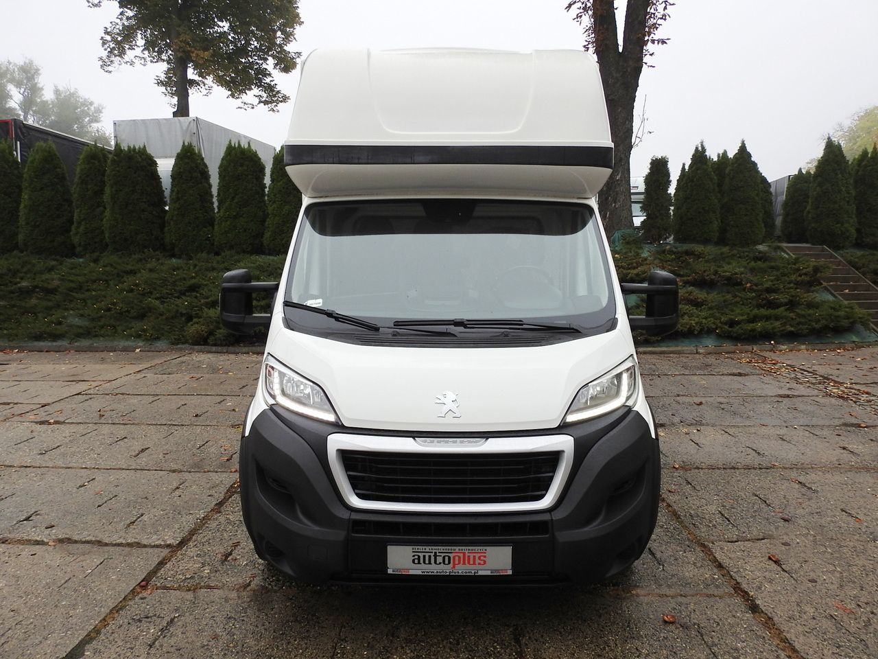 PEUGEOT BOXER TARPAULIN LIFT 8 PALLETS WEBASTO LED LIGHTS AIR CONDITIONING 165HP - Transportbil med kapell: bild 5 PEUGEOT BOXER TARPAULIN LIFT 8 PALLETS WEBASTO LED LIGHTS AIR CONDITIONING 165HP - Transportbil med kapell: bild 5