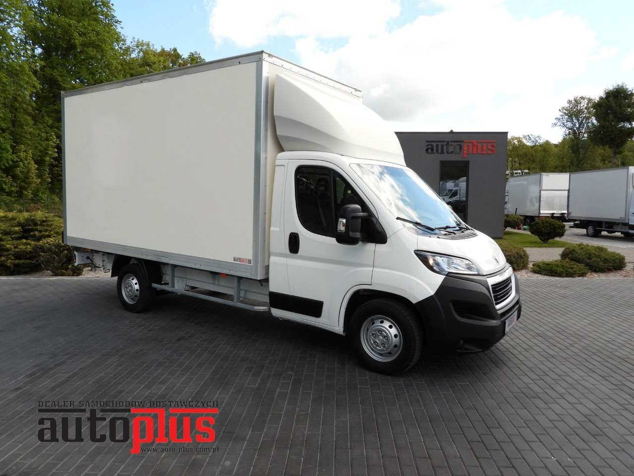 Peugeot BOXER KOFFER 8 PALETTEN TEMPOMAT KLIMAANLAGE Peugeot BOXER KOFFER 8 PALETTEN TEMPOMAT KLIMAANLAGE - Volymskåp: bild 1 Peugeot BOXER KOFFER 8 PALETTEN TEMPOMAT KLIMAANLAGE Peugeot BOXER KOFFER 8 PALETTEN TEMPOMAT KLIMAANLAGE - Volymskåp: bild 1