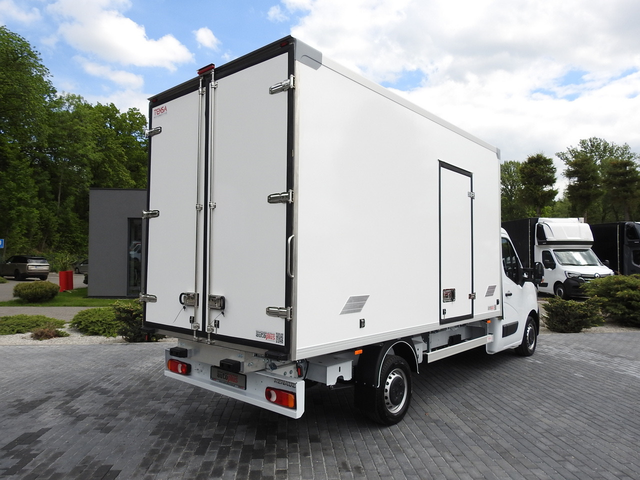 RENAULT MASTER NEW REGRIGERATOR BOX -10*C 8 PALLETS CRUISE CONTROL AIR CONDITIONING LED LIGHTS GUARANTEE 165HP - Kylbil: bild 3 RENAULT MASTER NEW REGRIGERATOR BOX -10*C 8 PALLETS CRUISE CONTROL AIR CONDITIONING LED LIGHTS GUARANTEE 165HP - Kylbil: bild 3