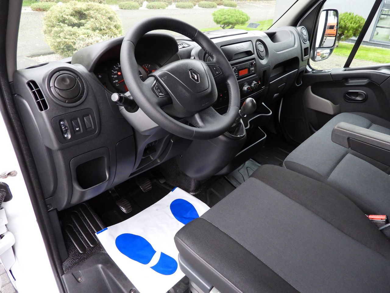RENAULT MASTER TARPAULIN 10 PALLETS WEBASTO CRUISE CONTROL AIR CONDITIONING 170HP - Transportbil med kapell: bild 2 RENAULT MASTER TARPAULIN 10 PALLETS WEBASTO CRUISE CONTROL AIR CONDITIONING 170HP - Transportbil med kapell: bild 2