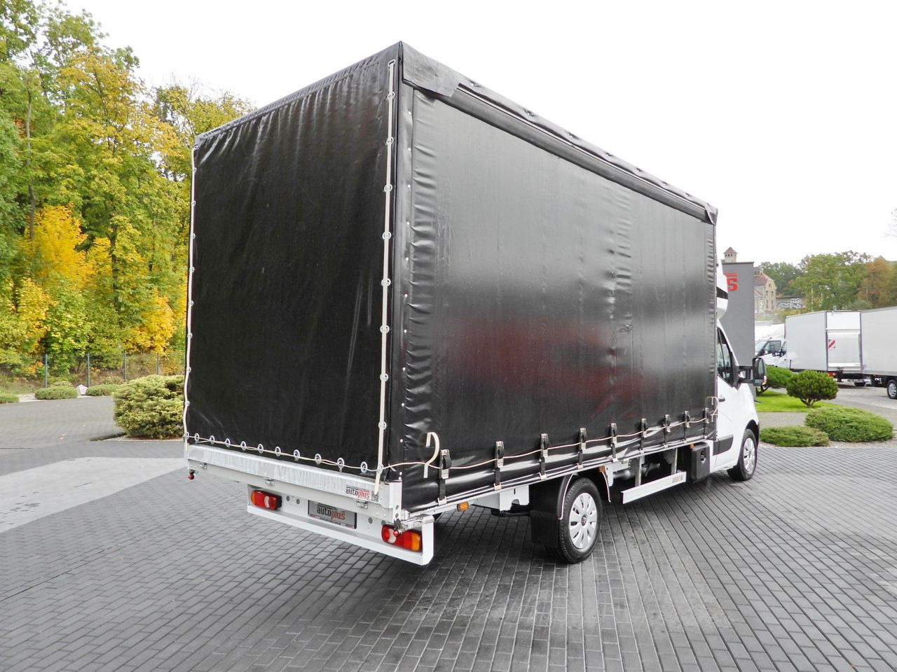 RENAULT MASTER TARPAULIN 10 PALLETS WEBASTO CRUISE CONTROL AIR CONDITIONING 170HP - Transportbil med kapell: bild 3 RENAULT MASTER TARPAULIN 10 PALLETS WEBASTO CRUISE CONTROL AIR CONDITIONING 170HP - Transportbil med kapell: bild 3