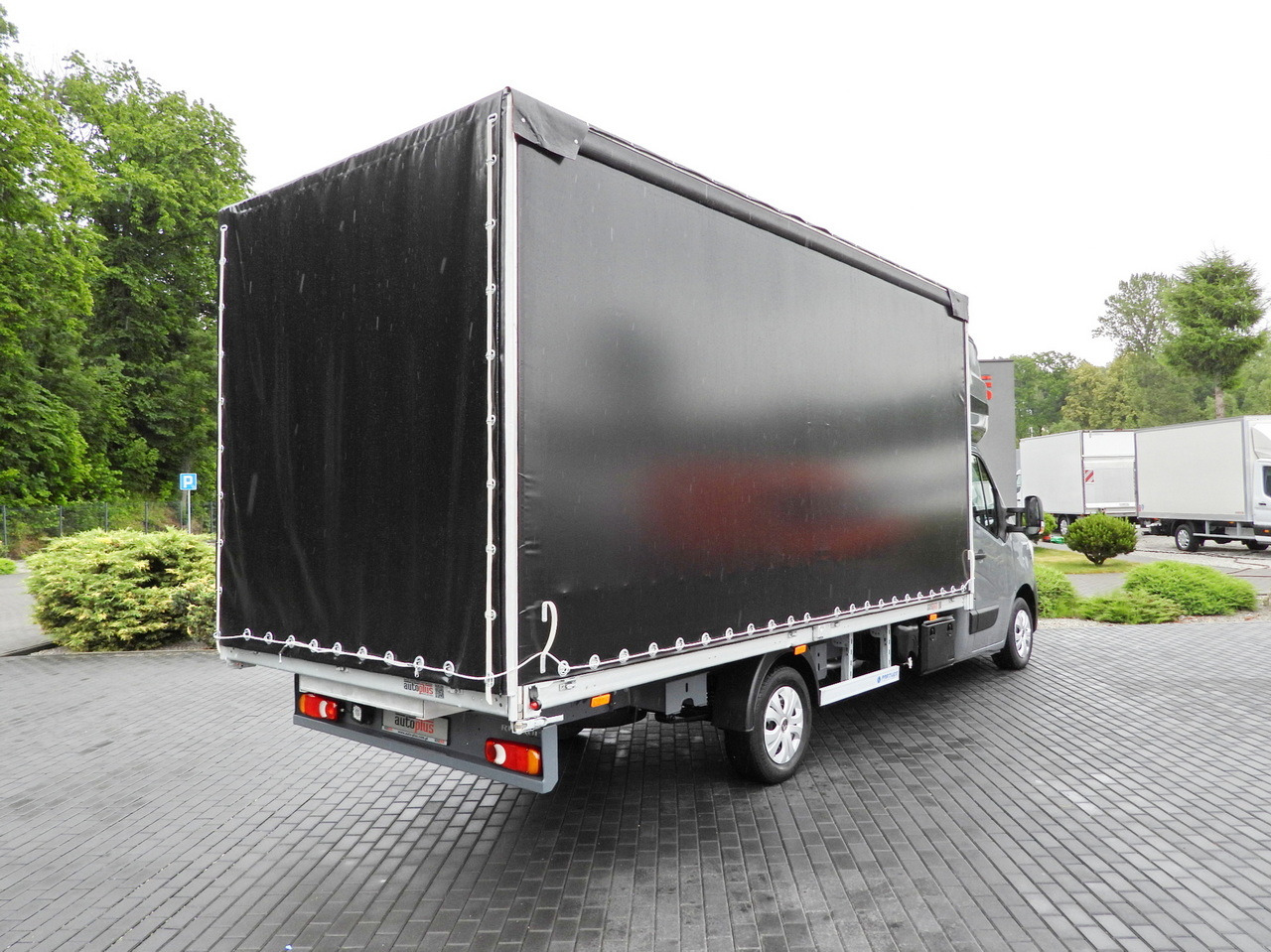 RENAULT MASTER TARPAULIN 10 PALLETS WEBASTO CRUISE CONTROL LED LIGHTS PNEUMATICS AIR CONDITIONING 165HP - Transportbil med kapell: bild 3 RENAULT MASTER TARPAULIN 10 PALLETS WEBASTO CRUISE CONTROL LED LIGHTS PNEUMATICS AIR CONDITIONING 165HP - Transportbil med kapell: bild 3