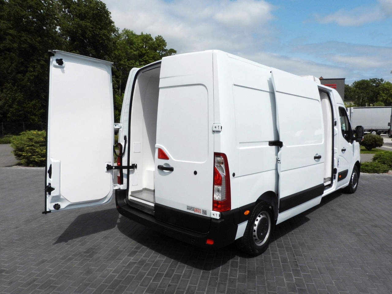 Renault MASTER KÜHLKASTENWAGEN -5*C TEMPOMAT NAVIGATION - Kylbil: bild 3 Renault MASTER KÜHLKASTENWAGEN -5*C TEMPOMAT NAVIGATION - Kylbil: bild 3