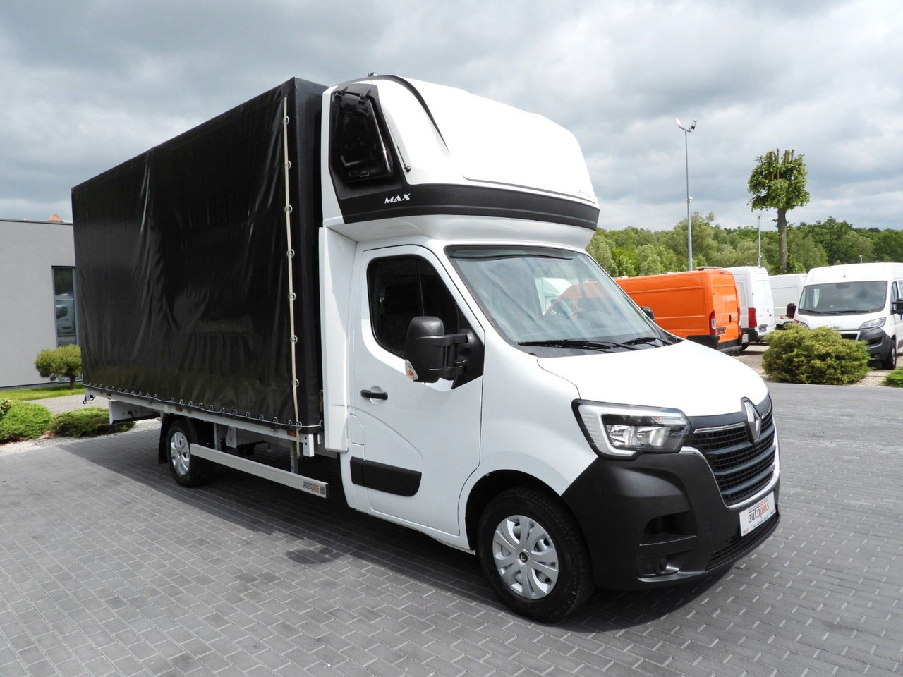 Renault MASTER PRITSCHE PLANE 10 PALETTEN TEMPOMAT - Transportbil med kapell: bild 4 Renault MASTER PRITSCHE PLANE 10 PALETTEN TEMPOMAT - Transportbil med kapell: bild 4