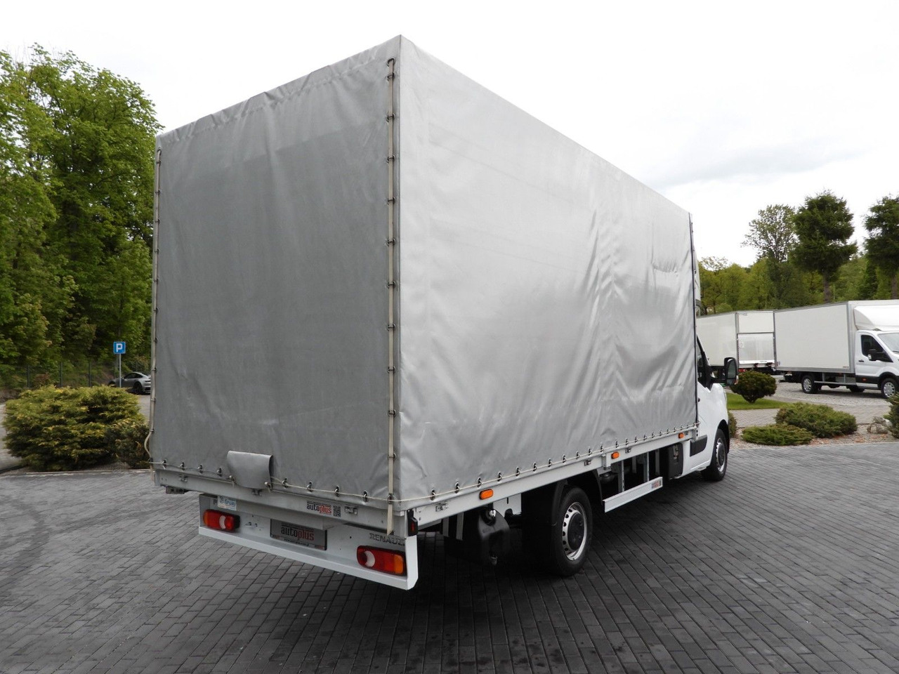 Renault MASTER PRITSCHE PLANE 10 PALETTEN WEBASTO A/C - Transportbil med kapell: bild 3 Renault MASTER PRITSCHE PLANE 10 PALETTEN WEBASTO A/C - Transportbil med kapell: bild 3