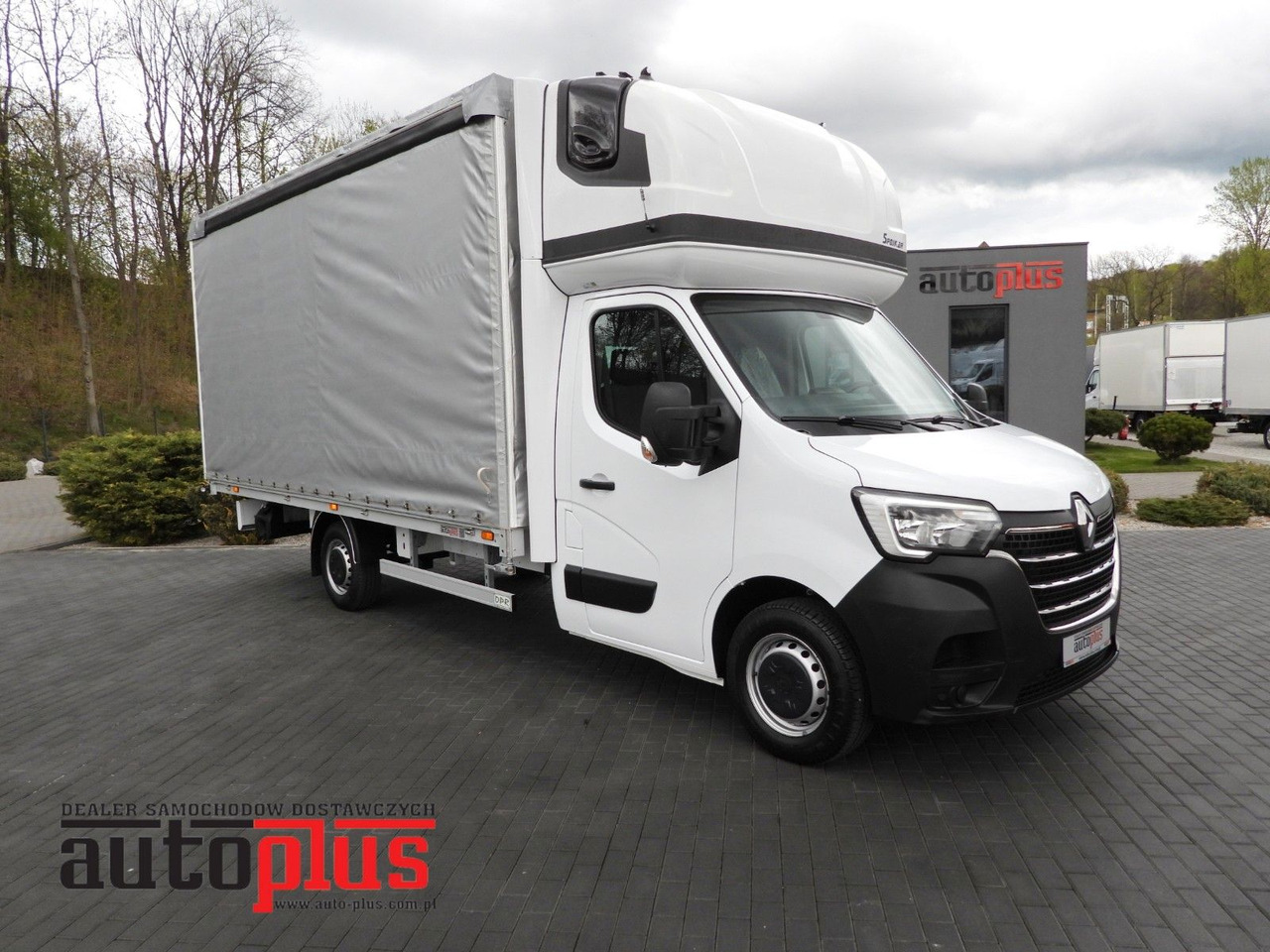 Renault MASTER PRITSCHE PLANE 10 PALETTEN WEBASTO A/C - Transportbil med kapell: bild 1 Renault MASTER PRITSCHE PLANE 10 PALETTEN WEBASTO A/C - Transportbil med kapell: bild 1