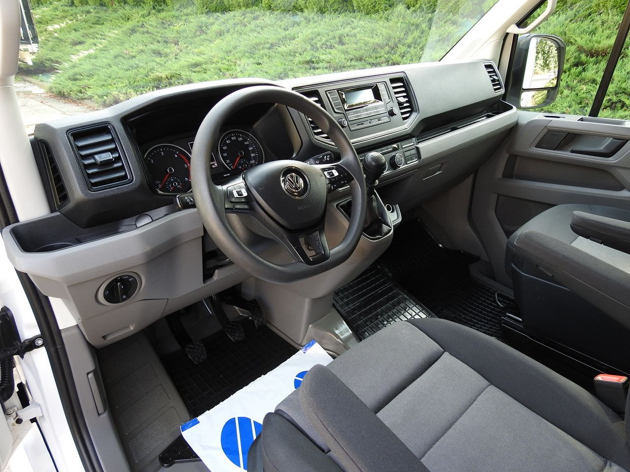 VOLKSWAGEN CRAFTER - Transportbil med kapell: bild 2 VOLKSWAGEN CRAFTER - Transportbil med kapell: bild 2