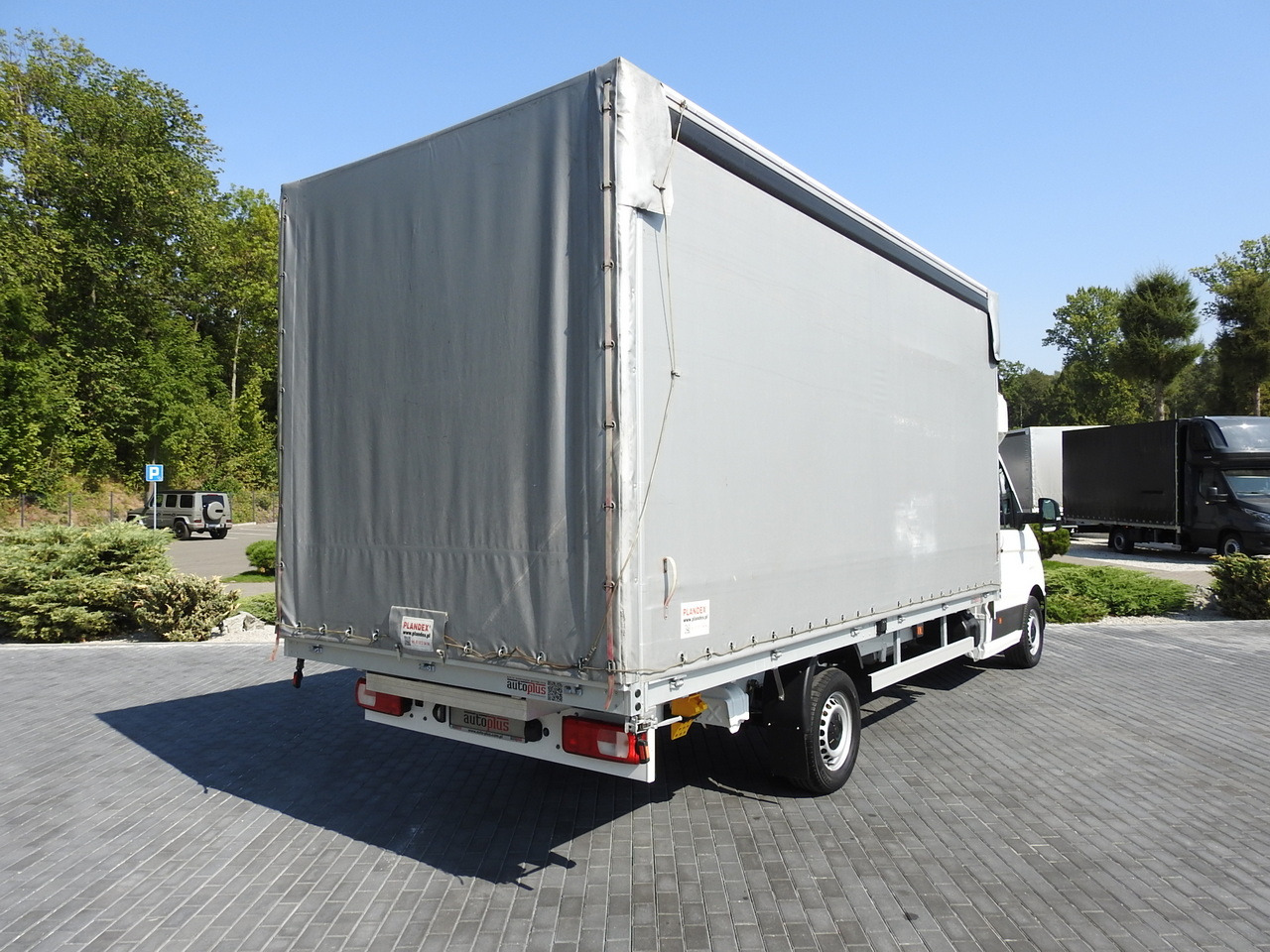 VOLKSWAGEN CRAFTER TARPAULIN 10 PALLETS WEBASTO CRUISE CONTROL AIR CONDITIONING LED LIGHTS 180HP - Transportbil med kapell: bild 3 VOLKSWAGEN CRAFTER TARPAULIN 10 PALLETS WEBASTO CRUISE CONTROL AIR CONDITIONING LED LIGHTS 180HP - Transportbil med kapell: bild 3