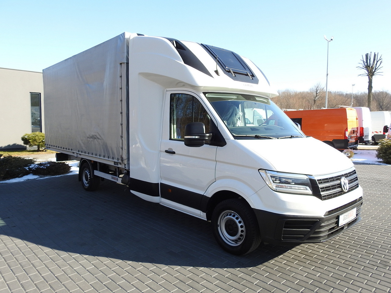 VOLKSWAGEN CRAFTER TARPAULIN 10 PALLETS WEBASTO CRUISE CONTROL AIR CONDITIONING LED LIGHTS PNEUMATICS 180HP - Transportbil med kapell: bild 4 VOLKSWAGEN CRAFTER TARPAULIN 10 PALLETS WEBASTO CRUISE CONTROL AIR CONDITIONING LED LIGHTS PNEUMATICS 180HP - Transportbil med kapell: bild 4