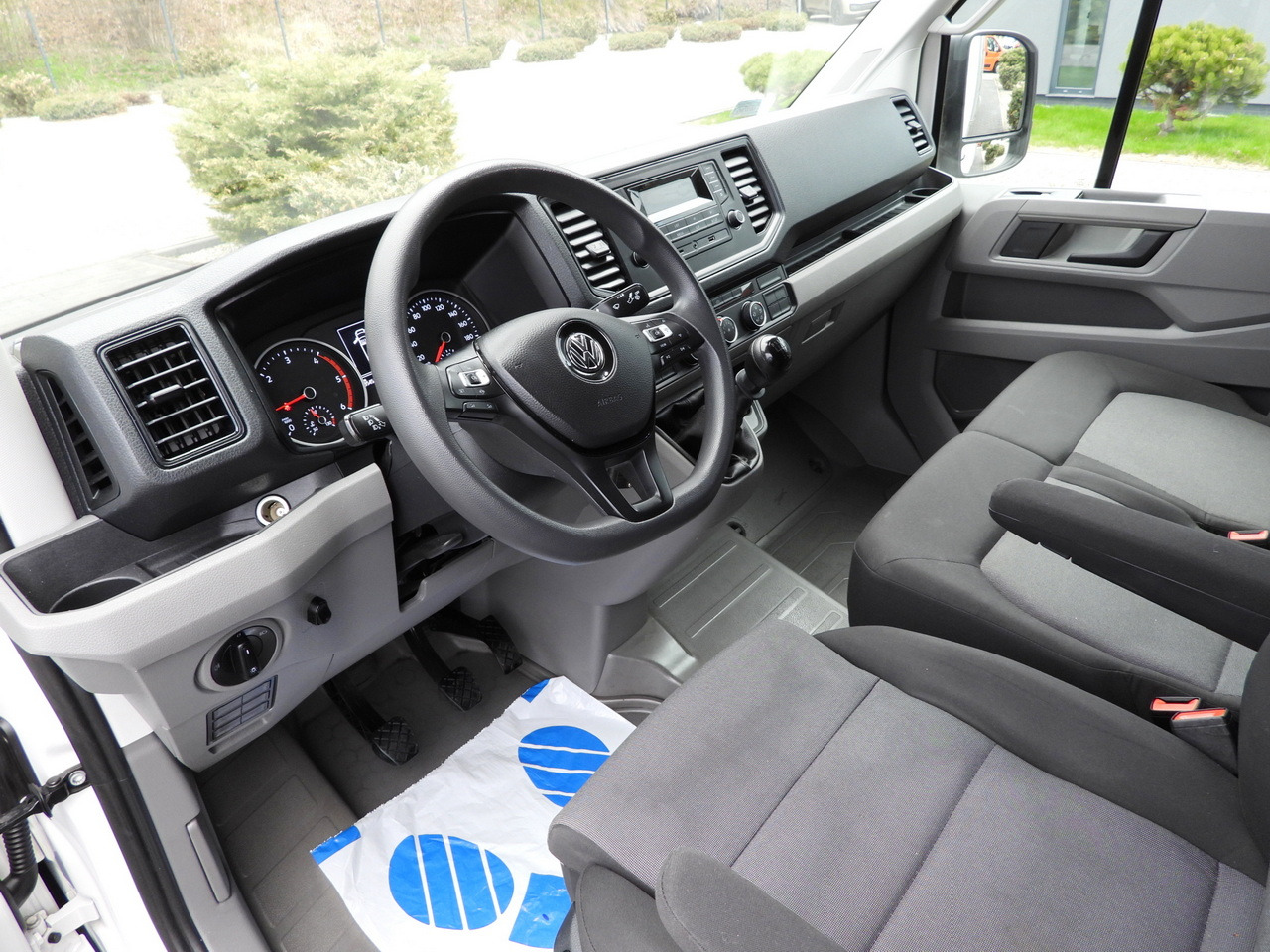VOLKSWAGEN CRAFTER TARPAULIN 10 PALLETS WEBASTO CRUISE CONTROL LED LIGHTS 180HP - Transportbil med kapell: bild 2 VOLKSWAGEN CRAFTER TARPAULIN 10 PALLETS WEBASTO CRUISE CONTROL LED LIGHTS 180HP - Transportbil med kapell: bild 2