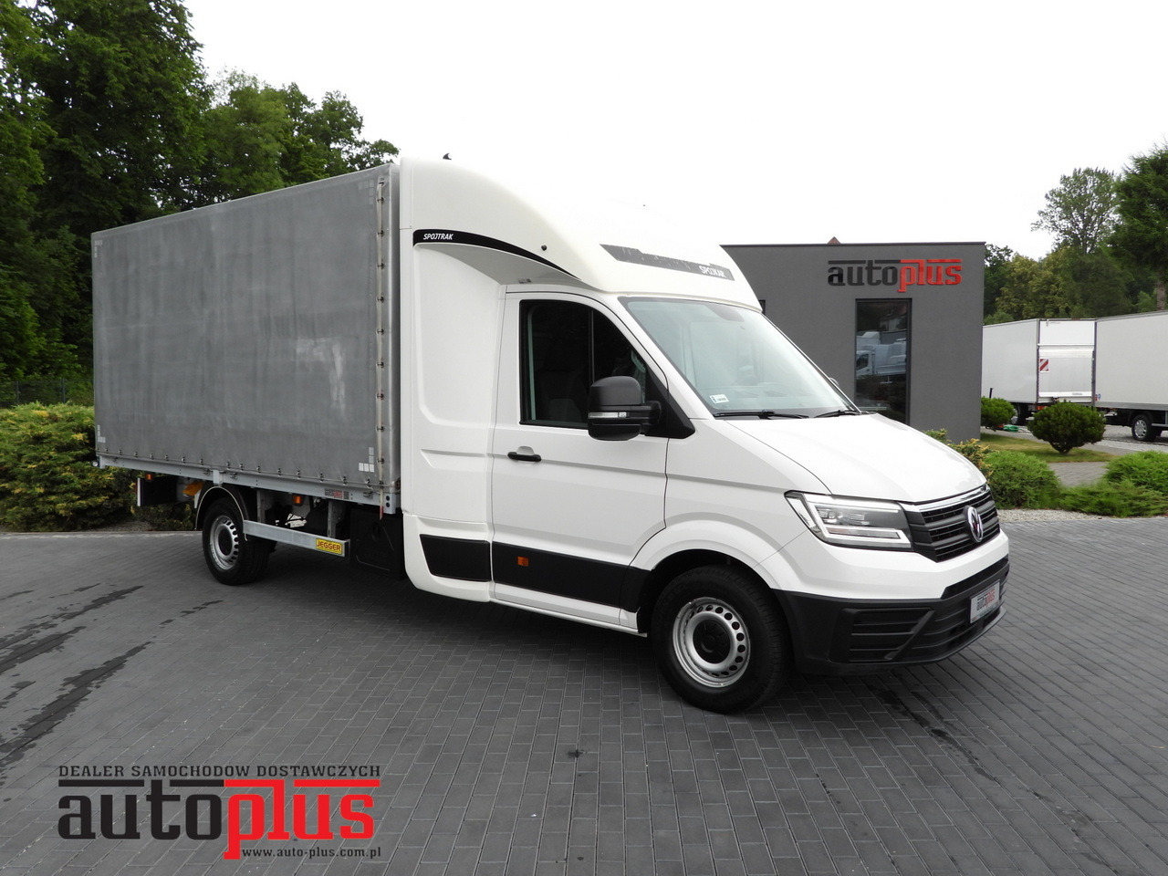 VOLKSWAGEN CRAFTER TARPAULIN 8 PALLETS WEBASTO CRUISE CONTROL LED LIGHTS AIR CONDITIONING 180HP - Transportbil med kapell: bild 1 VOLKSWAGEN CRAFTER TARPAULIN 8 PALLETS WEBASTO CRUISE CONTROL LED LIGHTS AIR CONDITIONING 180HP - Transportbil med kapell: bild 1