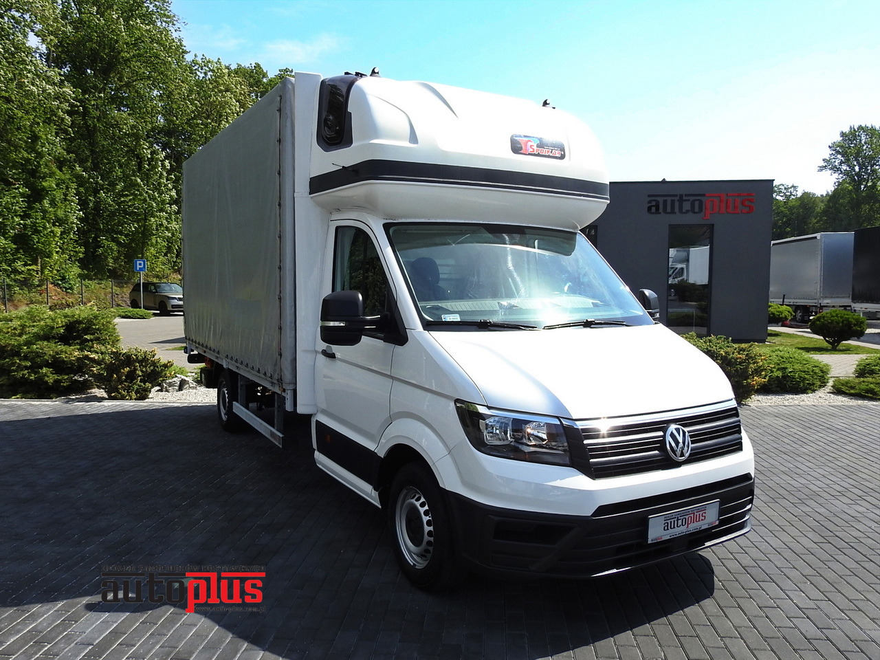 VOLKSWAGEN CRAFTER TARPAULIN LIFT 8 PALLETS WEBASTO CRUISE CONTROL 180HP - Transportbil med kapell: bild 1 VOLKSWAGEN CRAFTER TARPAULIN LIFT 8 PALLETS WEBASTO CRUISE CONTROL 180HP - Transportbil med kapell: bild 1
