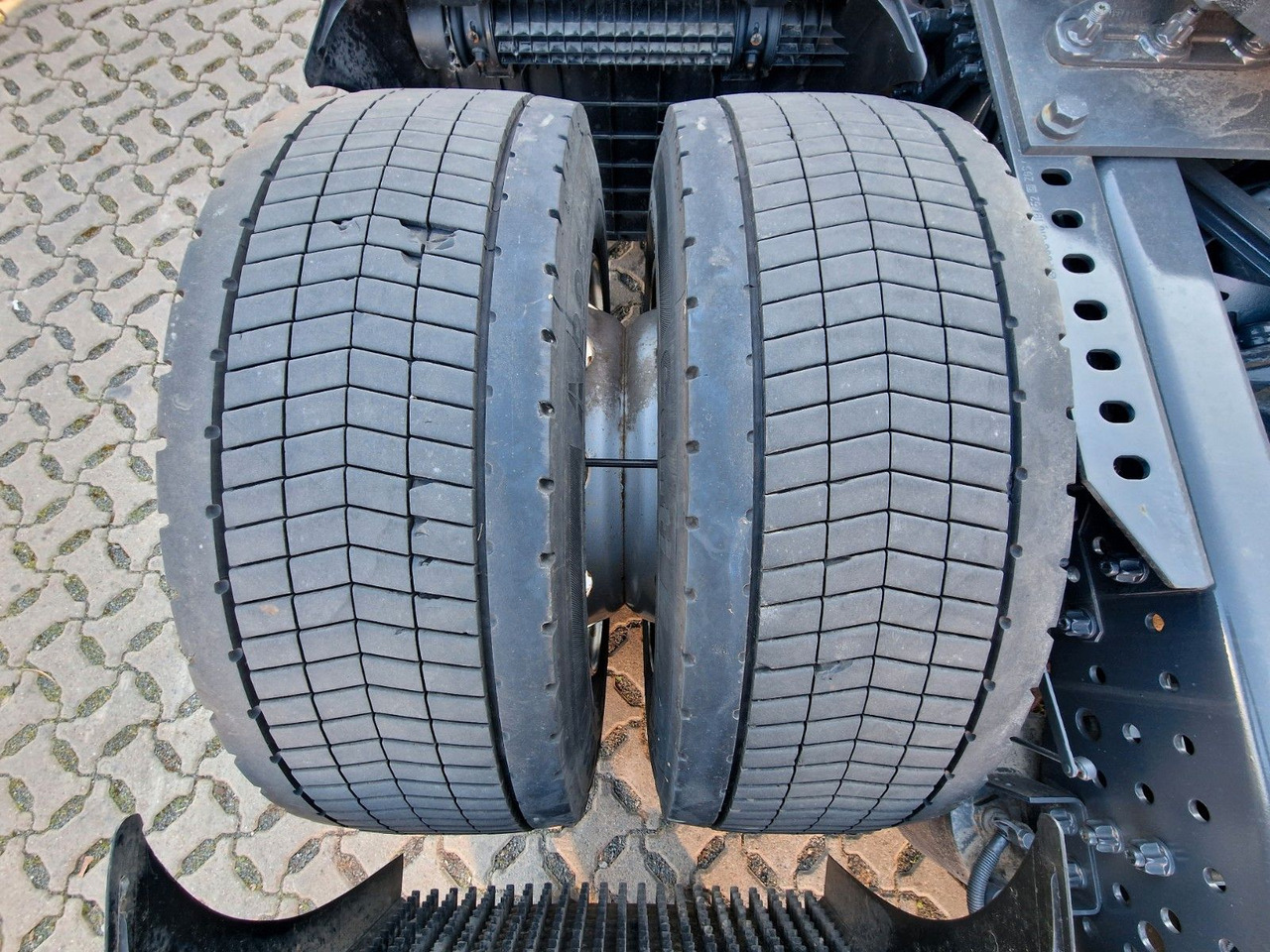 Dragbil Mercedes-Benz Actros 1845 / Retarder / Standklima / Xenon: bild 29