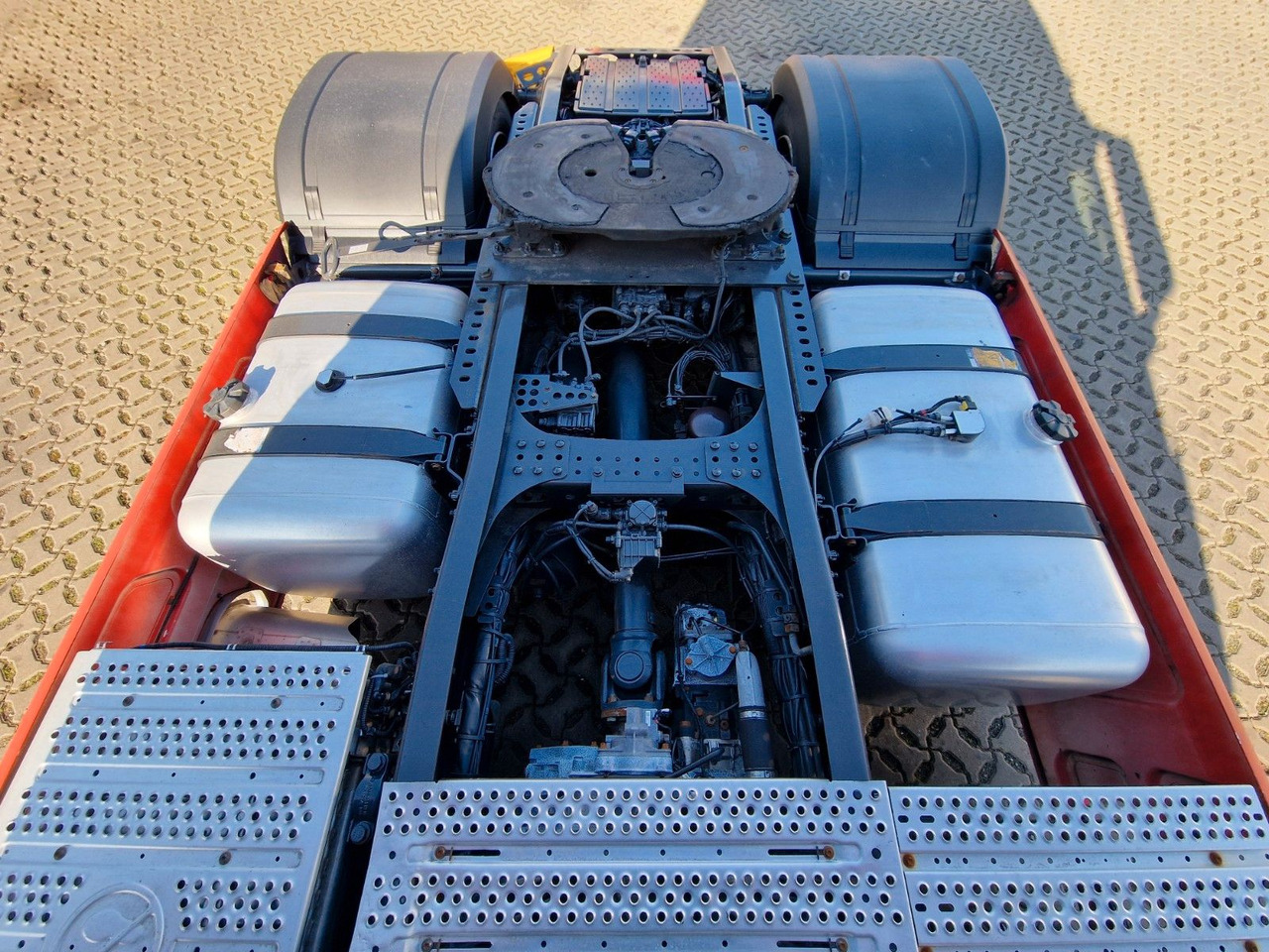 Dragbil Mercedes-Benz Actros 1845 / Retarder / Standklima / Xenon: bild 10