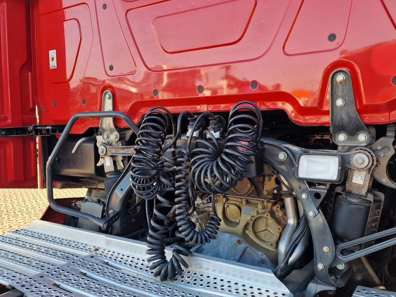 Dragbil Mercedes-Benz Actros 1845 / Retarder / Standklima / Xenon: bild 12