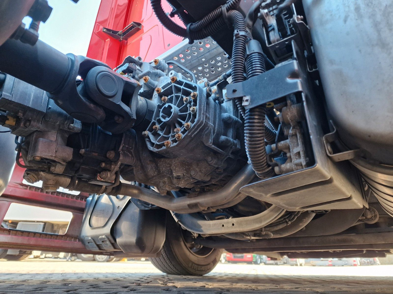 Dragbil Mercedes-Benz Actros 1845 / Retarder / Standklima / Xenon: bild 14