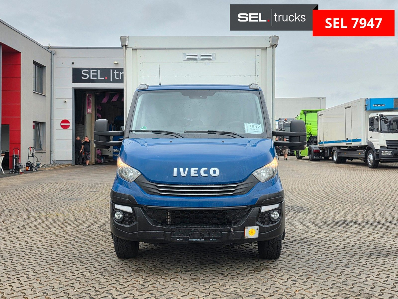 Iveco Daily 70C18 Hi-Matic / Ladebordwand / 3 Sitzen - Transportbil med kapell: bild 2 Iveco Daily 70C18 Hi-Matic / Ladebordwand / 3 Sitzen - Transportbil med kapell: bild 2